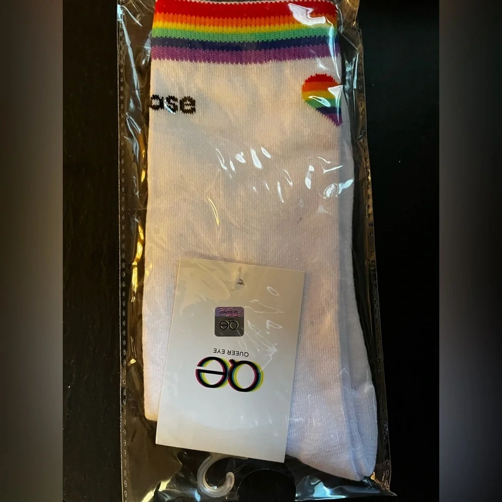 QE NWT Colorful Rainbow Stripe Women's Socks OS